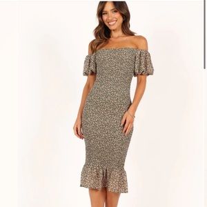 Petal & Pup CLAIRE SHIRRED BODYCON OFF SHOULDER MIDI DRESS